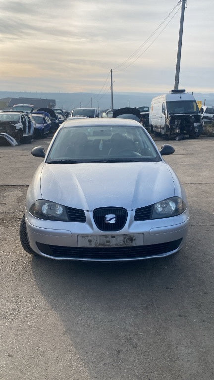 Dezmembrez Seat Cordoba 2005 Berlina 1,4 benzină