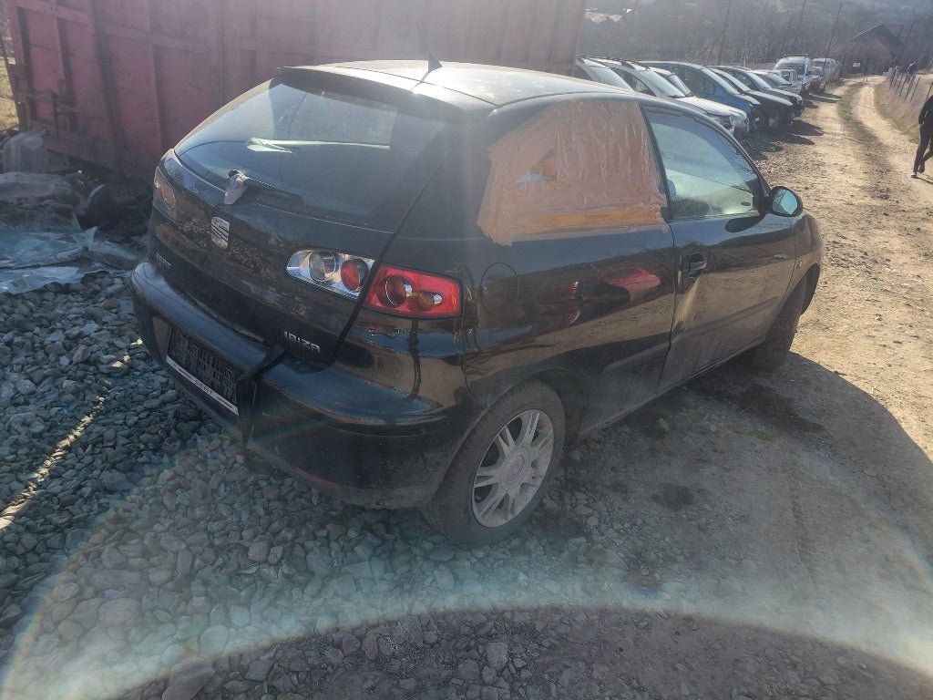 Dezmembrez seat ibiza an 2003 motor 1.2 benzina model in 2 usi