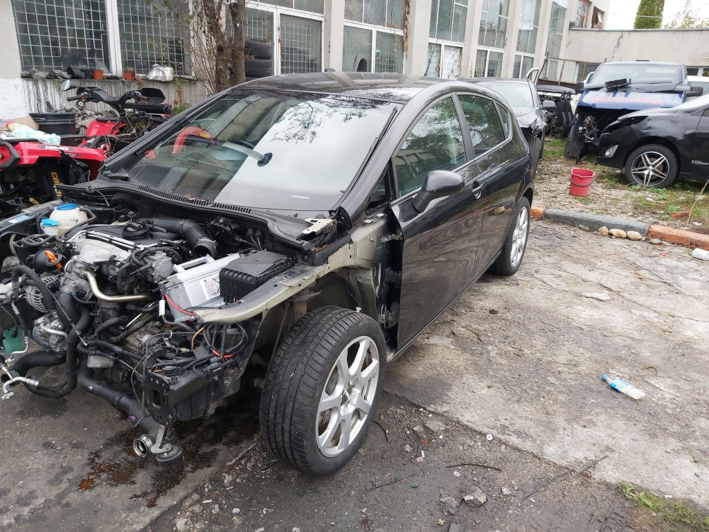 Dezmembrez Seat Leon 2.0 TDI 2005-2012