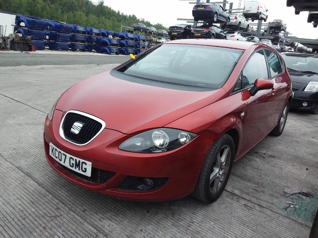 Dezmembrez Seat Leon 2 2007 Hatchback 2.0 TDi