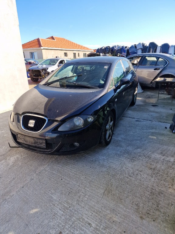Dezmembrez Seat Leon 2 2008 Hatchback 2.0 tdi