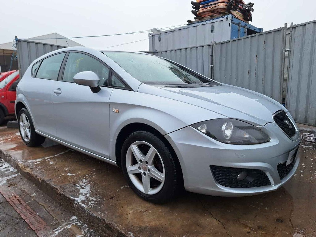 Dezmembrez Seat Leon 2 2010 HATCHBACK 1.6 TDI