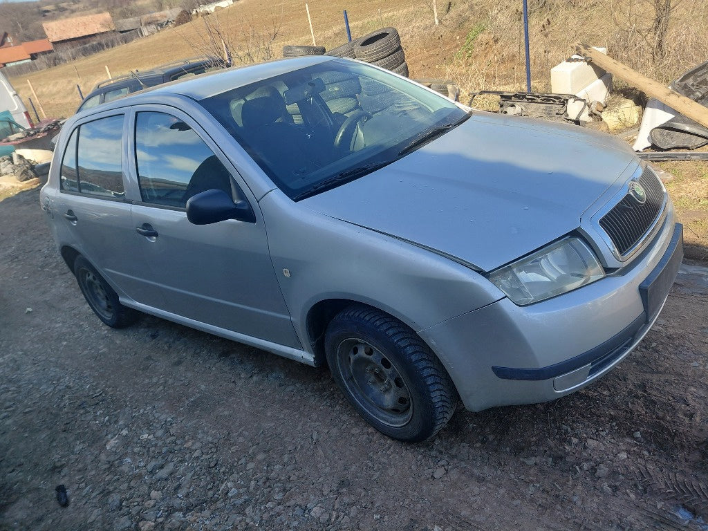 Dezmembrez skoda fabia 1.2 benzina,1.4 benzina an 2004