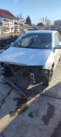 Dezmembrez Skoda Fabia 1.4 benzina 44 kw / 60 cp cod motor AZF , transmisie 5+1 cod FNK an de fabricatie 2001
