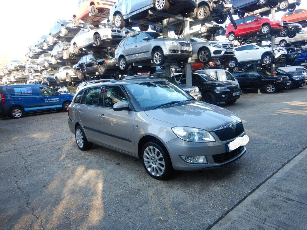 Dezmembrez Skoda Fabia 2 2012 BREAK 1.6 TDI CAYC
