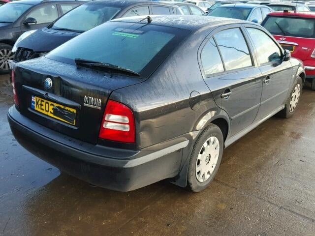 Dezmembrez Skoda Octavia 1, 1.6b, AKL