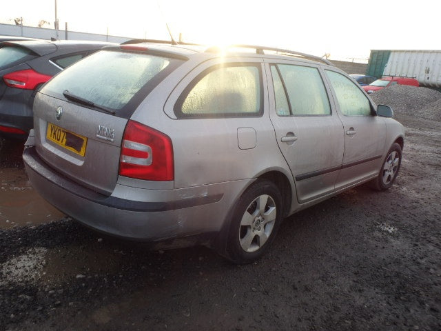 Dezmembrez Skoda octavia 2 1.9 tdi 77kw