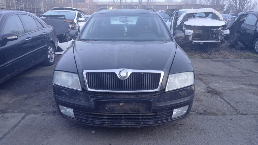 DEZMEMBREZ SKODA OCTAVIA 2 -2.0 DIESEL - CUTIE AUTOMATA - BMM