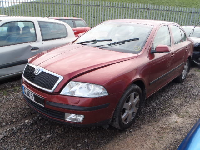 Dezmembrez Skoda Octavia 2, 2.0tdi, orice piesa!