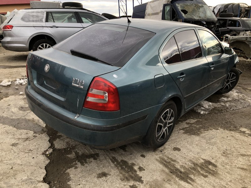Dezmembrez Skoda Octavia 2 2008 hatchback 1.6 BSE
