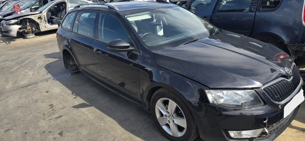 Dezmembrez Skoda Octavia 3 Combi (5E5) 1.6 TDI 4X4 2013, CLHA
