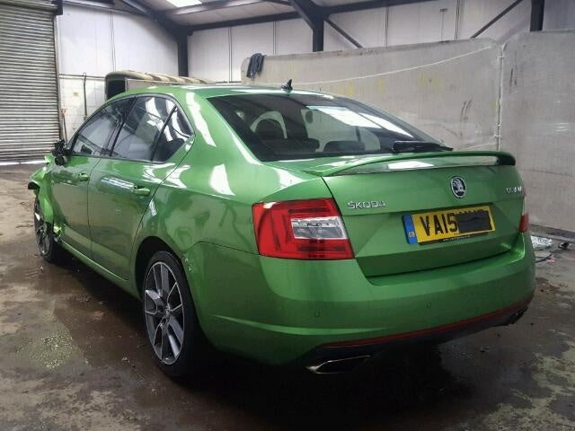 Dezmembrez skoda octavia 3
