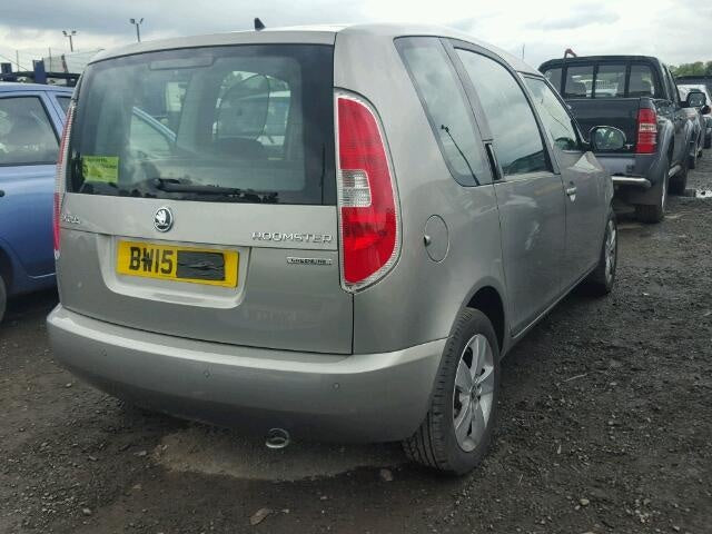 Dezmembrez Skoda Roomster 1.6 tdi