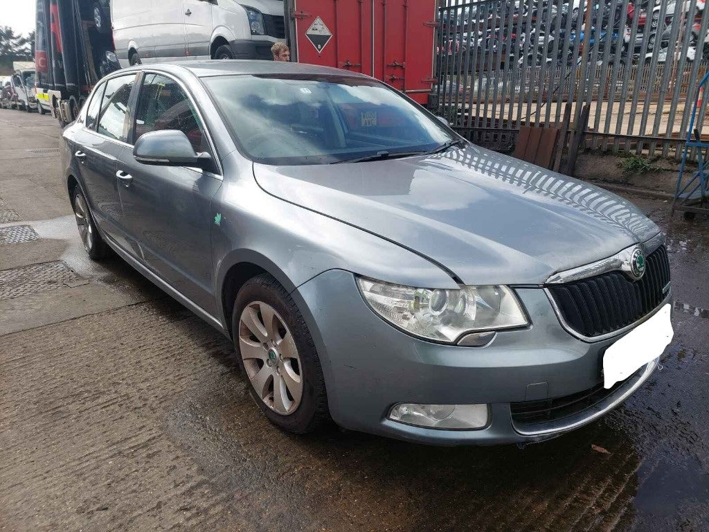 Dezmembrez Skoda Superb 2 2012 SEDAN 1.6 TDI