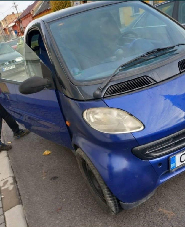 Dezmembrez Smart Fortwo 0.6 benzina