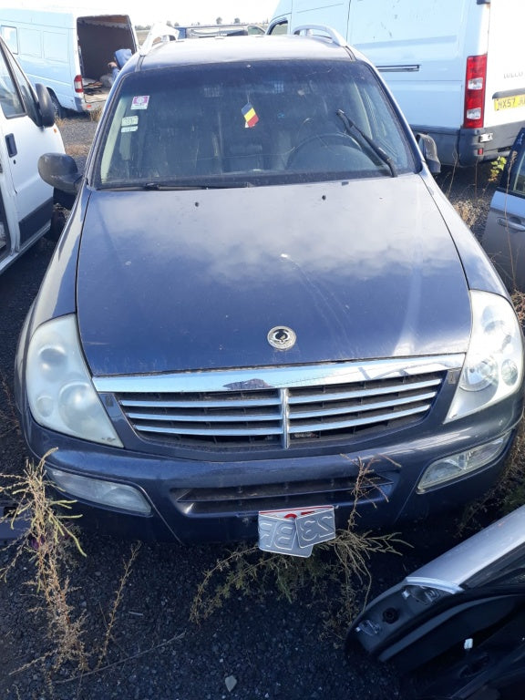 Dezmembrez ssangyong rexton 2006