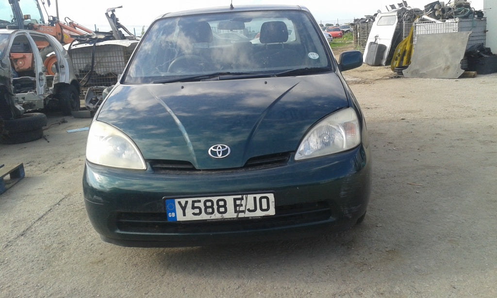 Dezmembrez Toyota Prius Hybrid din 2001, motor 1.5 benzina tip 1NZ