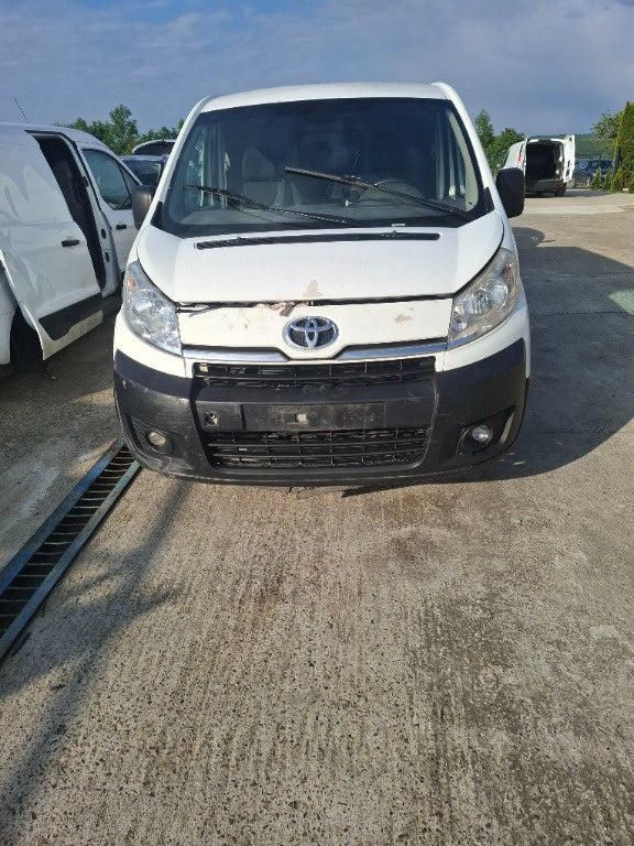 Dezmembrez toyota proace
