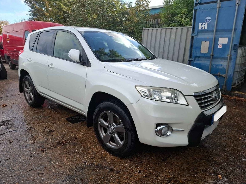 Dezmembrez Toyota RAV 4 2012 SUV 2.2 ADFTV