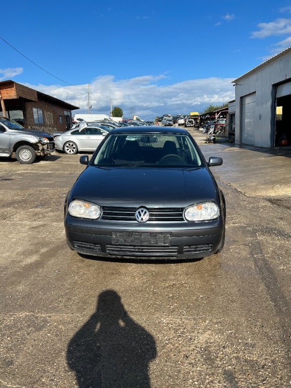 Dezmembrez Volkswagen Golf 4 1999 hatchback 1390