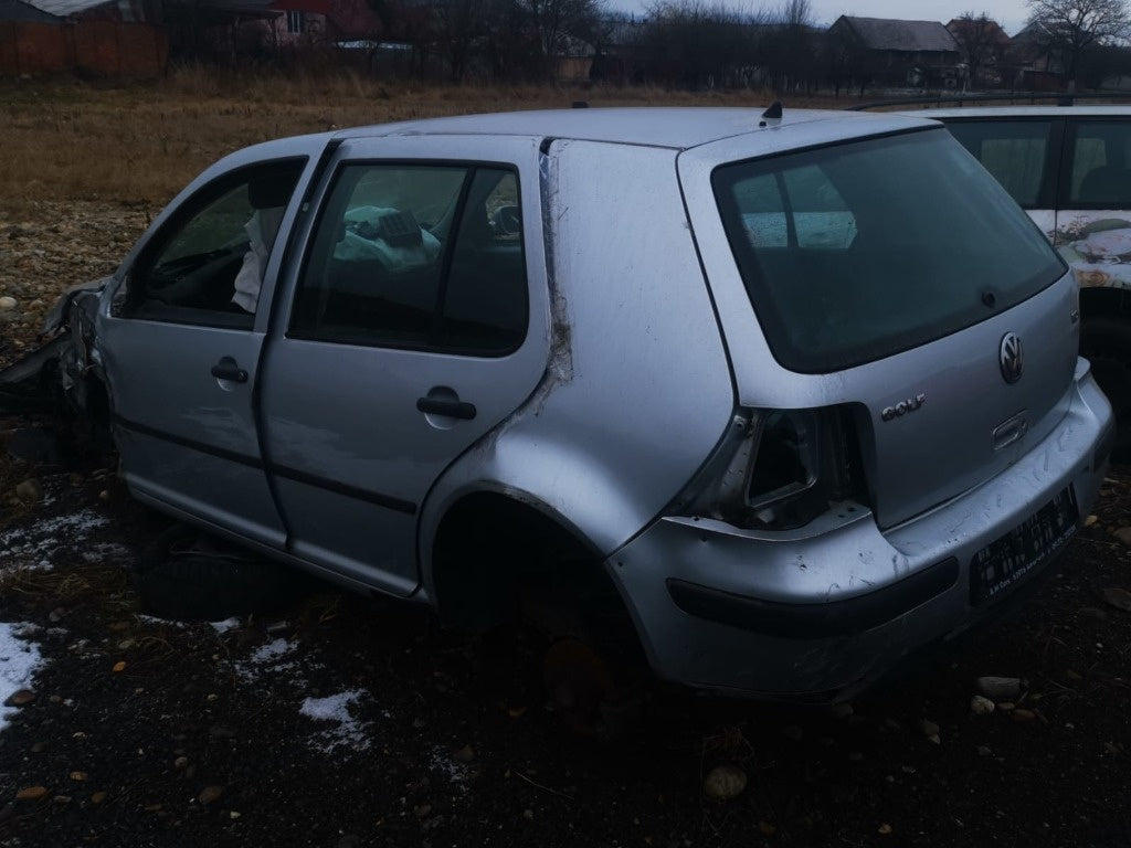 Dezmembrez Volkswagen Golf 4 2001 BERLINA 1,9