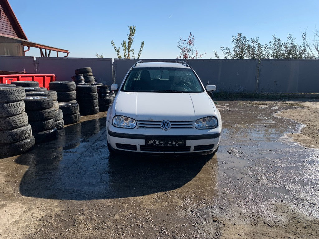 Dezmembrez Volkswagen Golf 4 2003 combi 1.9 tdi
