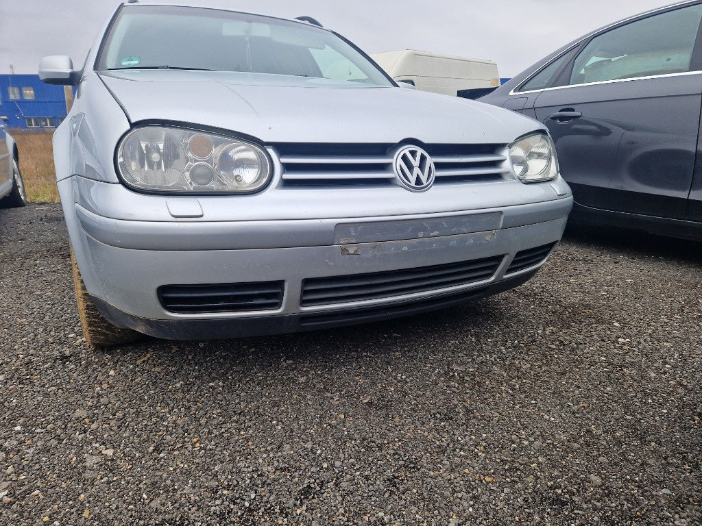 Dezmembrez Volkswagen Golf 4 2004 Combi 1.6Fsi