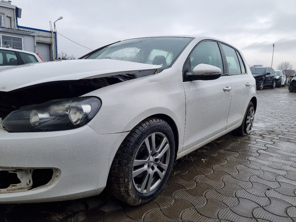 Dezmembrez Volkswagen Golf 6 2010 CAY 1.6 TDI, 77 kw, Euro 5