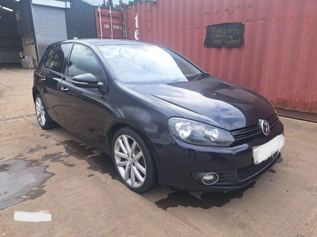Dezmembrez Volkswagen Golf 6 2010 HATCHBACK 2.0 TDI CFFB