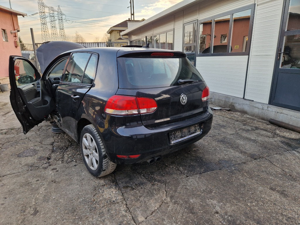 Dezmembrez Volkswagen Golf 6 2010 Hb 2.0TDI