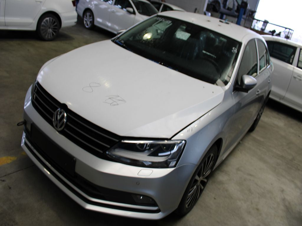 Dezmembrez Volkswagen Jetta 2016 limuzina 2.0 tdi CUU
