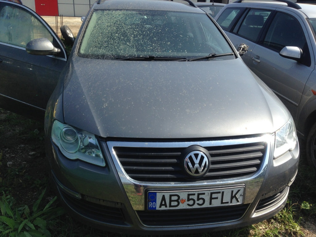 Dezmembrez Volkswagen Passat 2006,1896 cmc,77 kw