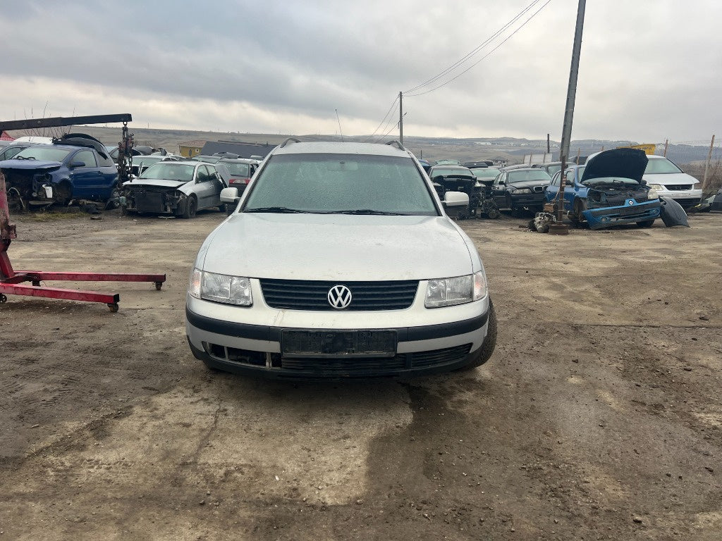 Dezmembrez Volkswagen Passat B5 2000 break 1,9 tdi