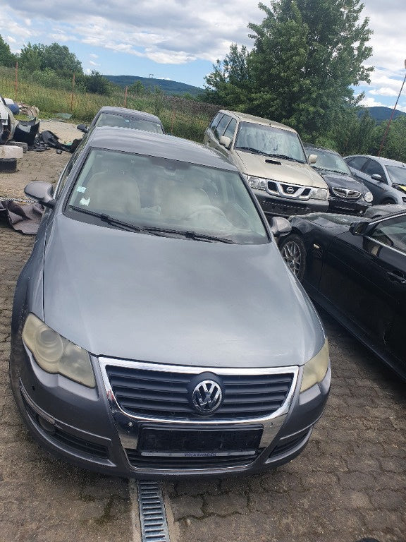 Dezmembrez Volkswagen Passat B6 2005 Berlina 2.0TDI, BKP, 103 kw, E4