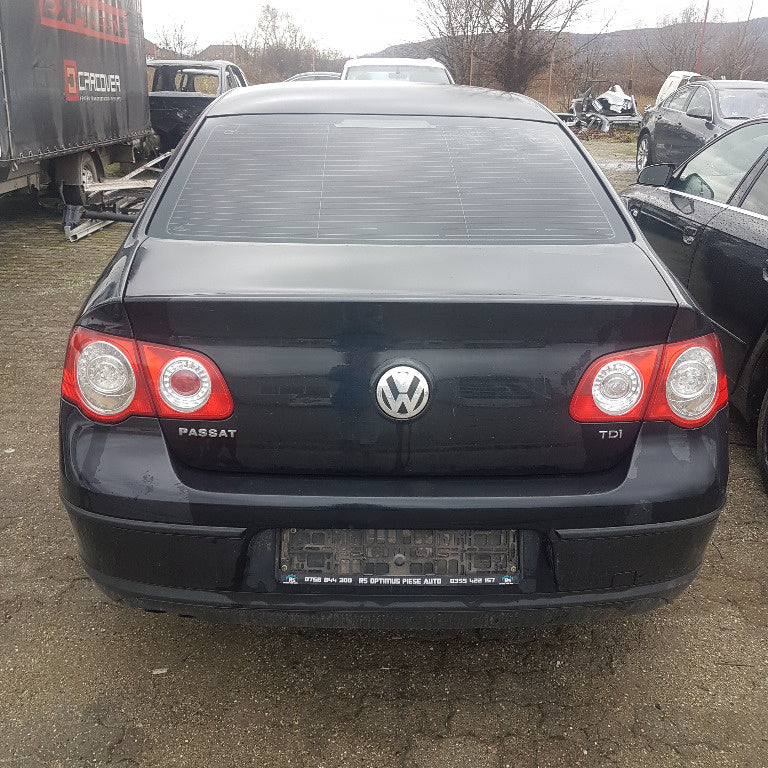 Dezmembrez Volkswagen Passat B6 2006 Berlina 1.9 TDI, 77KW, BKC, Euro 4