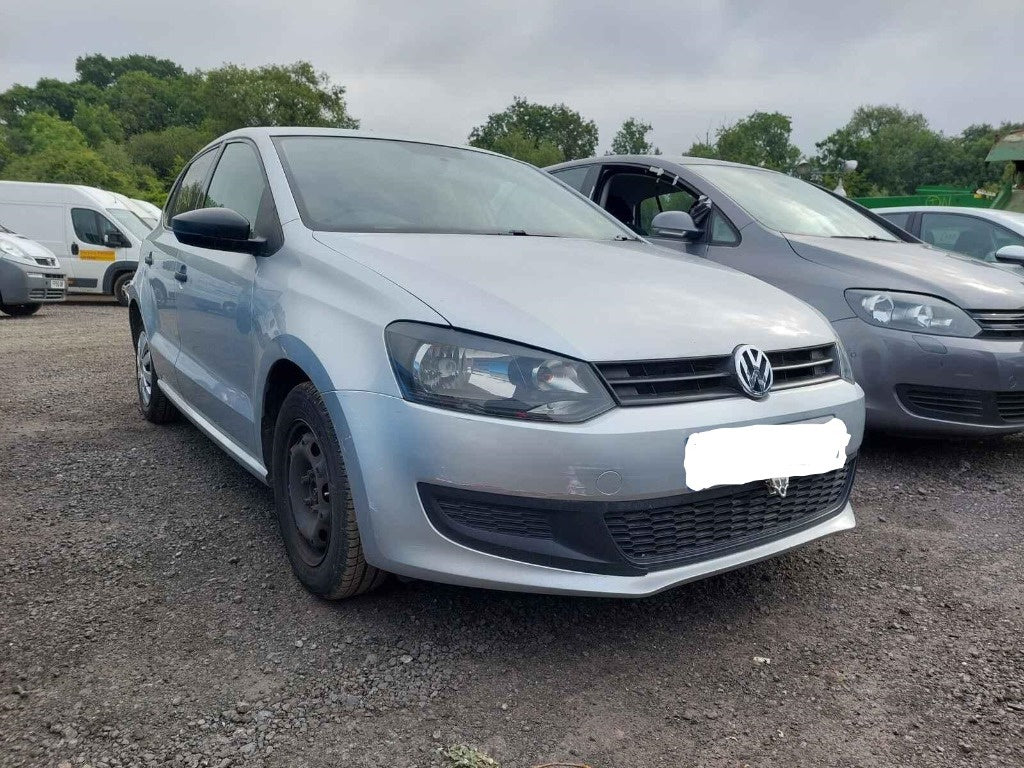 Dezmembrez Volkswagen Polo 6R 2010 HATCHBACK 1.2 i CGPB