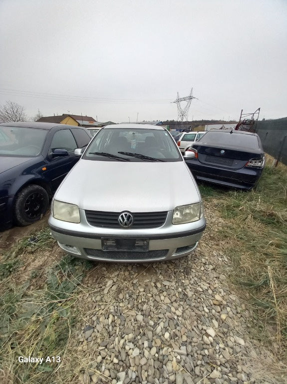 Dezmembrez volkswagen polo 99 1.9sdi