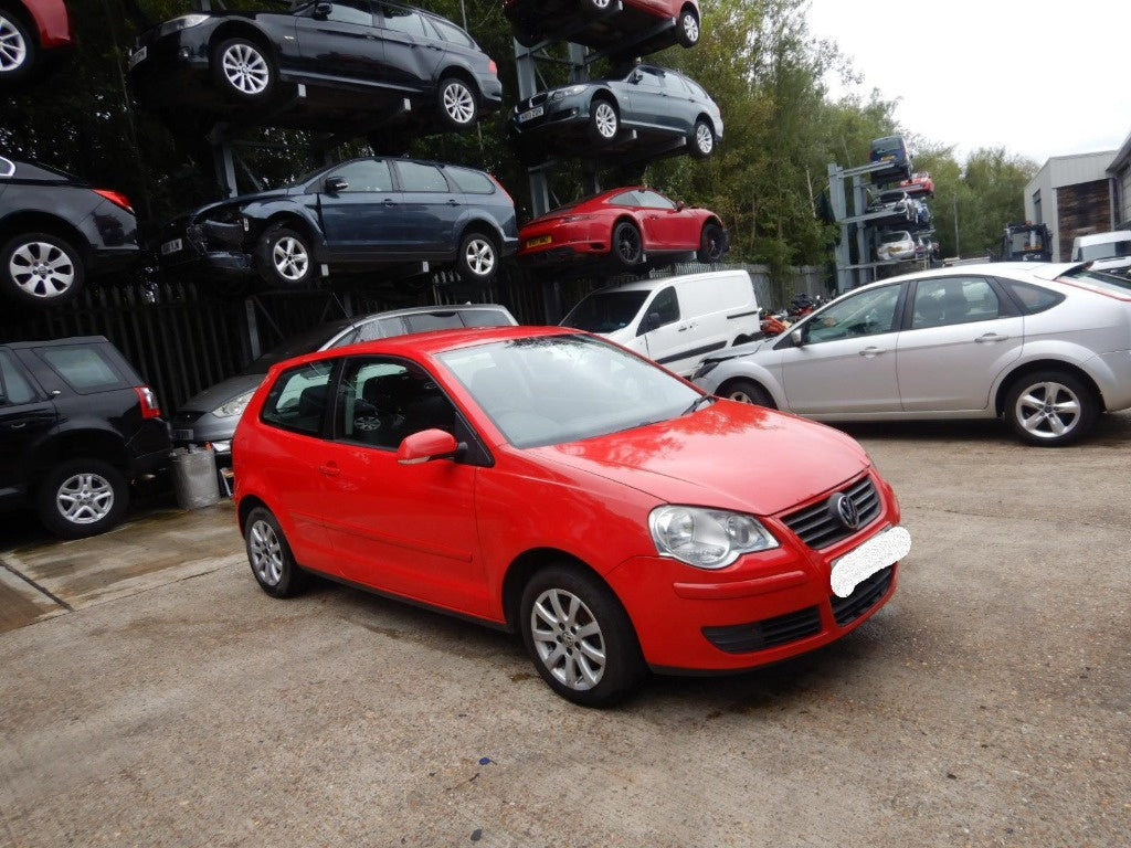 Dezmembrez Volkswagen Polo 9N 2008 Hatchback 1.4 i