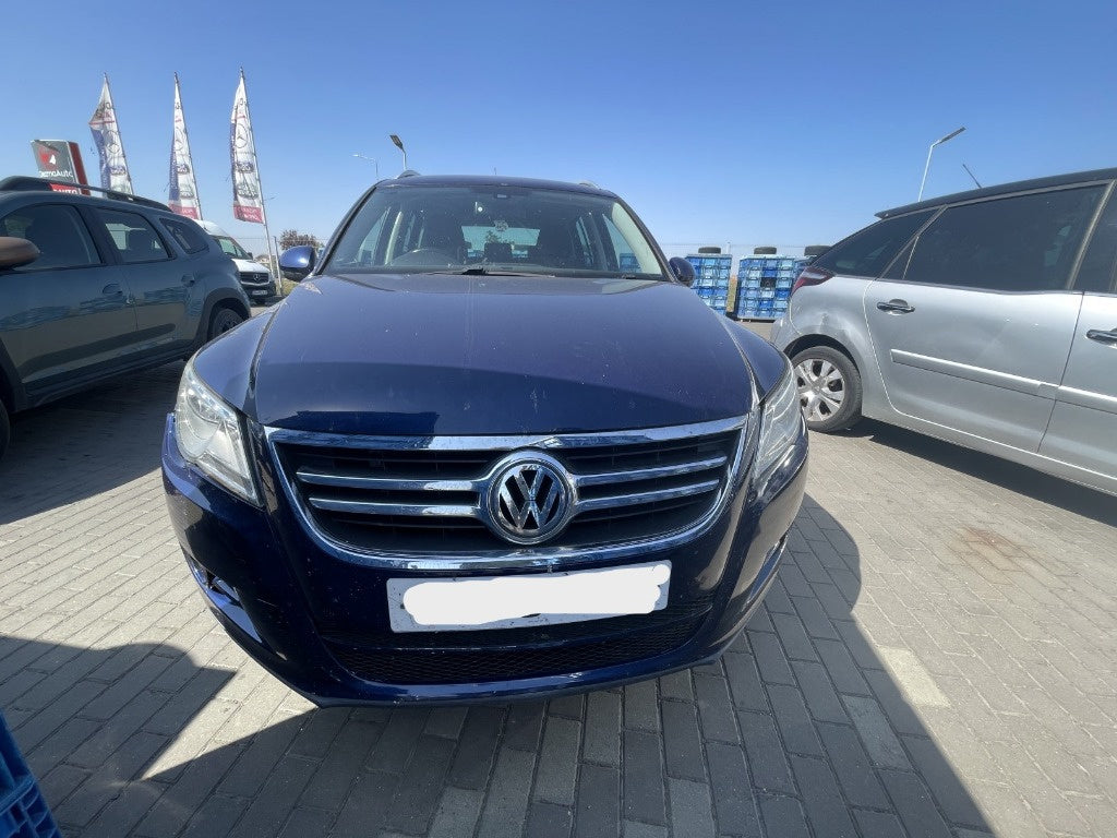 Dezmembrez Volkswagen Tiguan (5N) 2.0 TDI 2009 4x4, CBAB