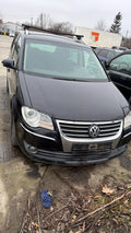 Dezmembrez Volkswagen Touran 2.0 TDI BMN 2008