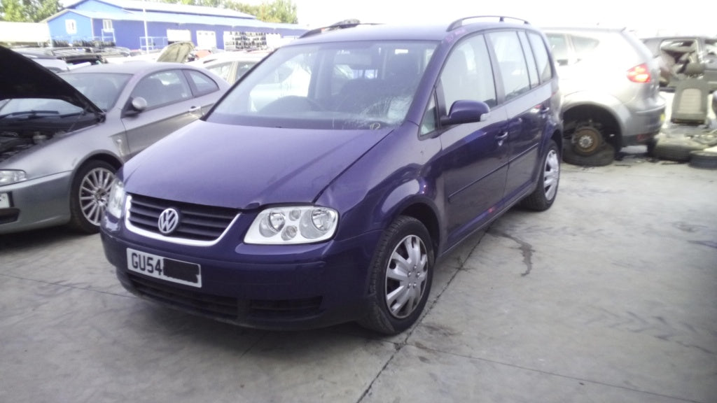 Dezmembrez Volkswagen Touran din 2004, 1.6FSI, BLP