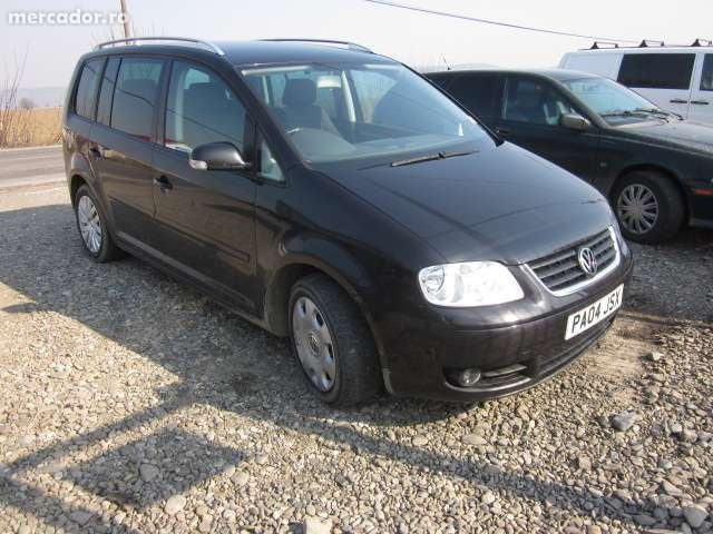 Dezmembrez Volkswagen Touran motor 2000 diesel an fabricatie 2004