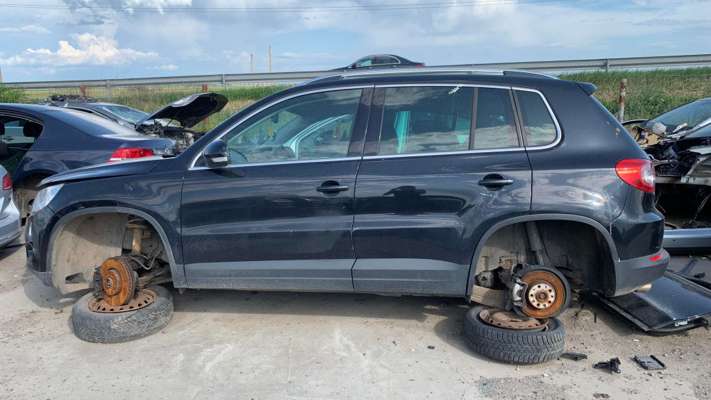 Dezmembrez Volkswagen VW Tiguan 2.0 TDI Diesel CBB 170 Cai Dezmembrat
