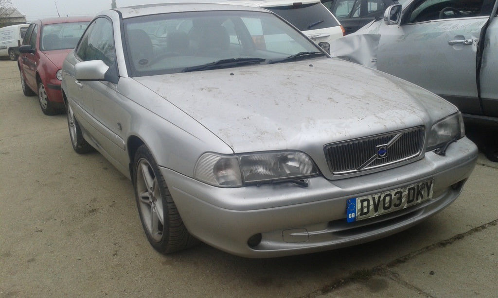 Dezmembrez Volvo C70 din 1998-2005, 2.5 tb