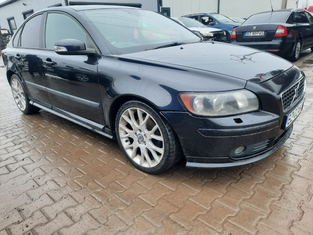 Dezmembrez Volvo S40 2006 Berlina 2,0