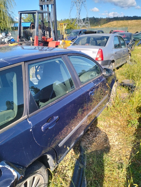 Dezmembrez Volvo v 50 1.6 diesel 2005