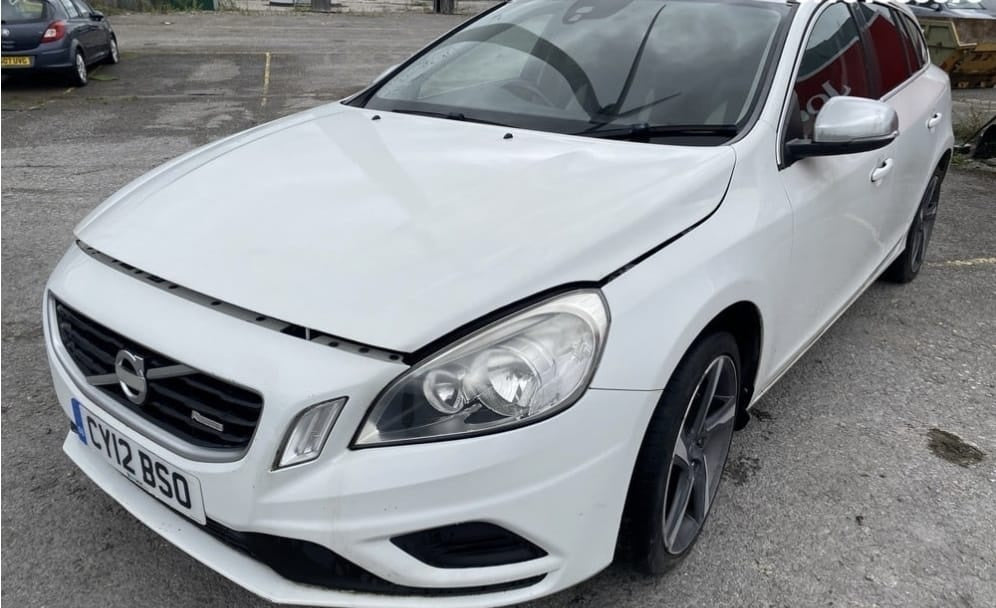 Dezmembrez Volvo V60 2012 Combi 1984