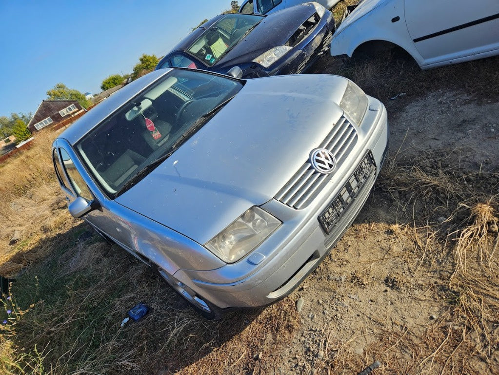 Dezmembrez Vw Bora 2.0 benzina cod AQY