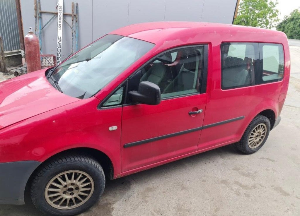 Dezmembrez Vw Caddy 1.9 tdi/ 1.6 beenzina