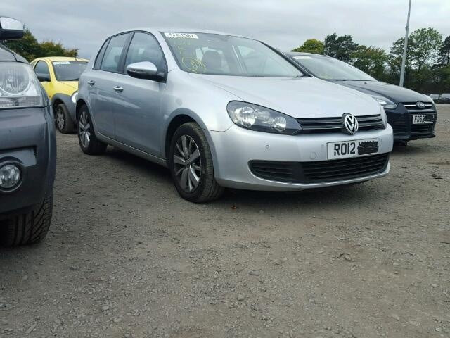 Dezmembrez Vw Golf 1.6 tdi